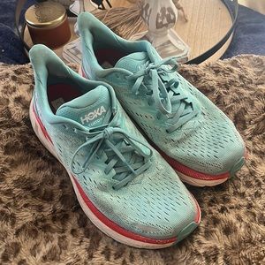 Hoka’s Clifton 8